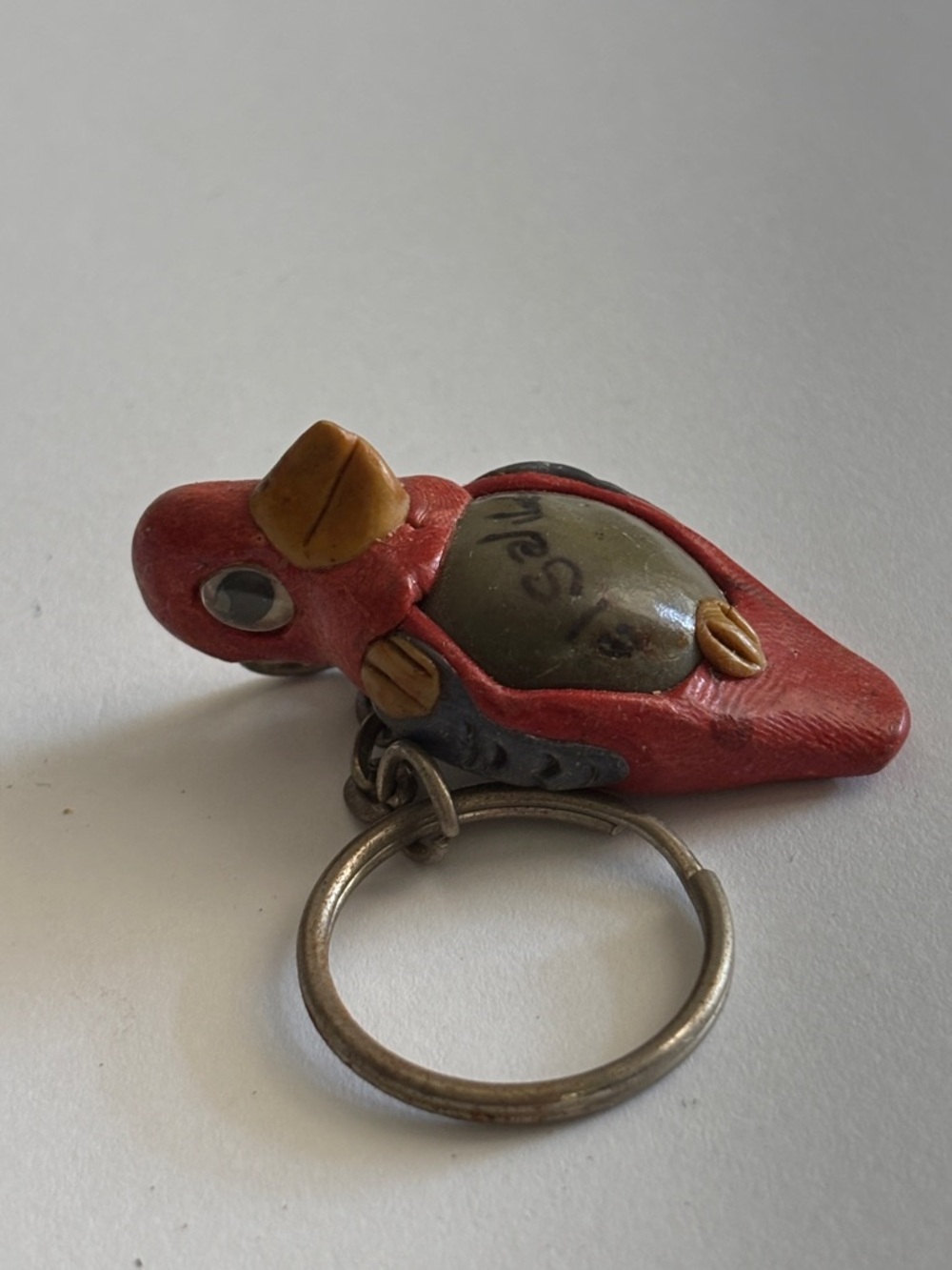 El Salvador Handcrafted Red Parrot Keychain - Picture 3 of 3